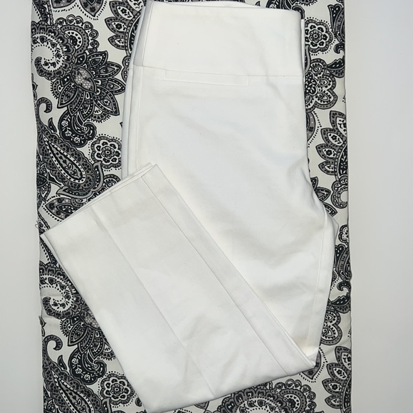 INC international concepts Petite White Capri, size 4P - Picture 1 of 6